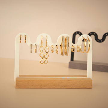 Hollow Wiggly Acrylic Earring Stand