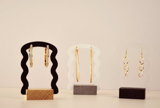 Ripple Hollow Arched Acrylic Earring Stand